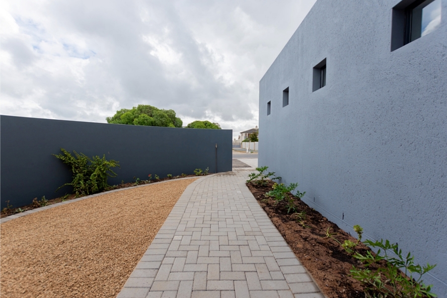 3 Bedroom Property for Sale in Myburgh Park Western Cape